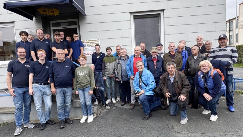 Gäste im Clubheim: Der Modellbahnclub Glauchau - Gruppenfoto - Foto: Ingrid Hilgner Gäste im Clubheim: Der Modellbahnclub Glauchau - Gruppenfoto - Foto: Ingrid Hilgner, Münchberg