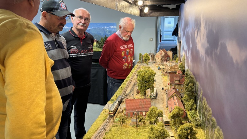 Gäste im Clubheim: Der Modellbahnclub Glauchau - Schmalspurig durchs Reichsbahnland - Foto: Volker Seidel Gäste im Clubheim: Der Modellbahnclub Glauchau - Schmalspurig durchs Reichsbahnland - Foto: Volker Seidel, Münchberg