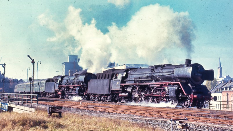 7. November 2025: 85. MEC 01 Medienabend - Klaus Michael Zeuner: Die 01 mit Vorspann - Foto: Klaus Michael Zeuner 7. November 2025: 85. MEC 01 Medienabend - Klaus Michael Zeuner: Die 01 mit Vorspann - Foto: Klaus Michael Zeuner