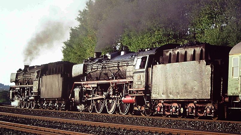 51. MEC 01 Medienabend - 01 173 und eine Schwesterlok auf dem Moschendorfer Saaleviadukt - Foto: Peter Köppel, Hof