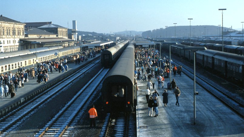 52. MEC 01 Medienabend - Hof Hbf im Dezember 1989 - Foto: Volker Seidel, Münchberg