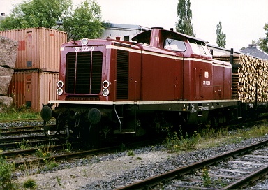 211 022-9 in Weißenstadt.