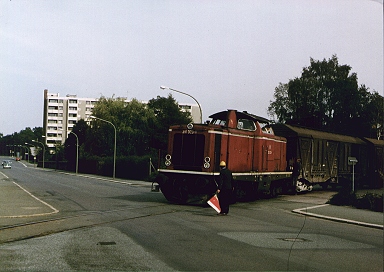 211 323-1 im Anschluß der Spinnerei Neuhof