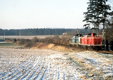 Gleisjochzug mit 2 x V 100.10 bei Hildbrandsgrün